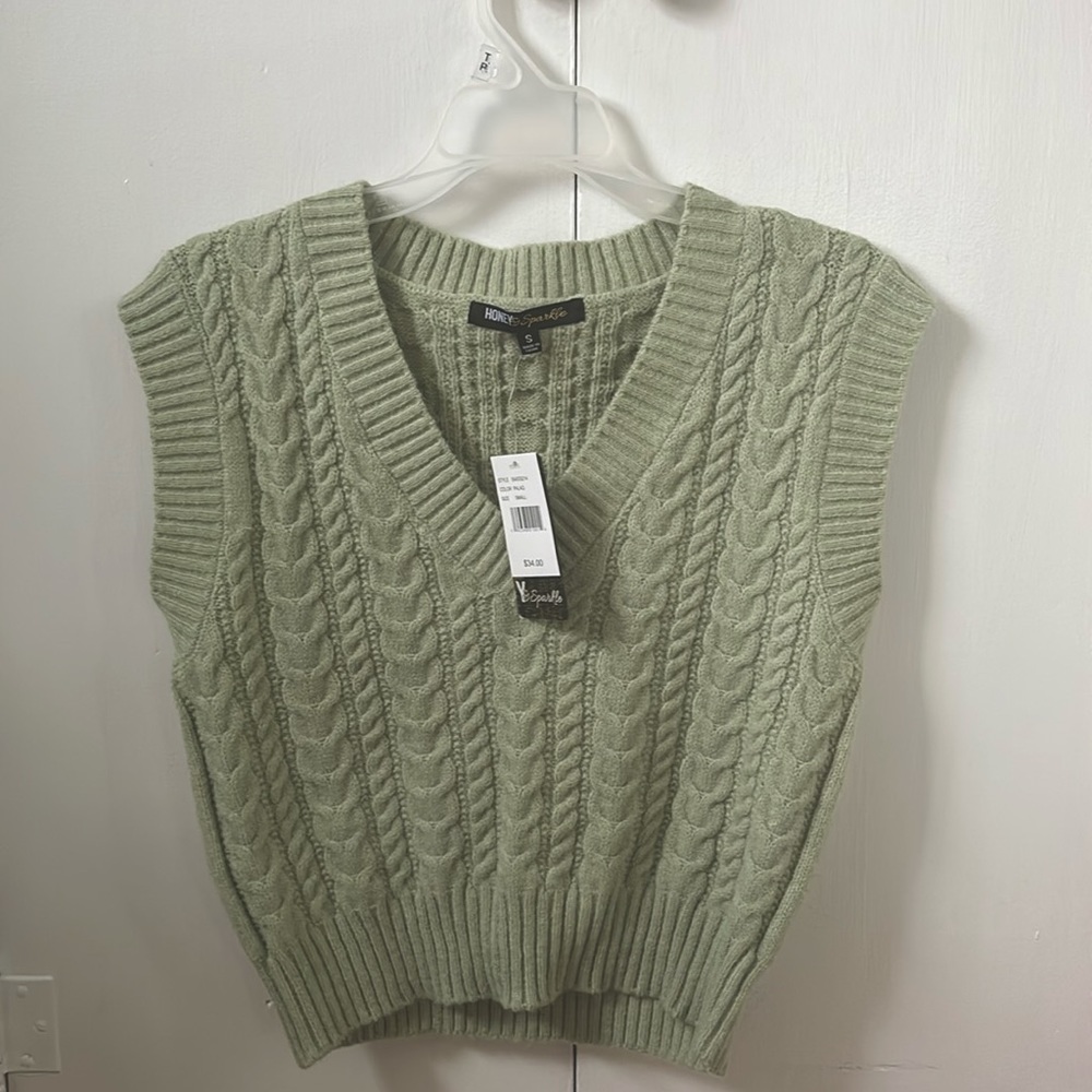 Green sweater vest top!